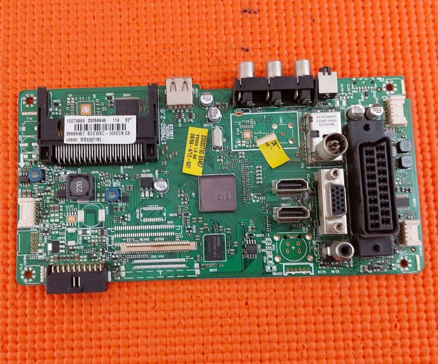 MAIN BOARD FOR FINLUX 32H502 32" TV 23059948 17MB62-2.6 110112 SCRN HV302WXC-100