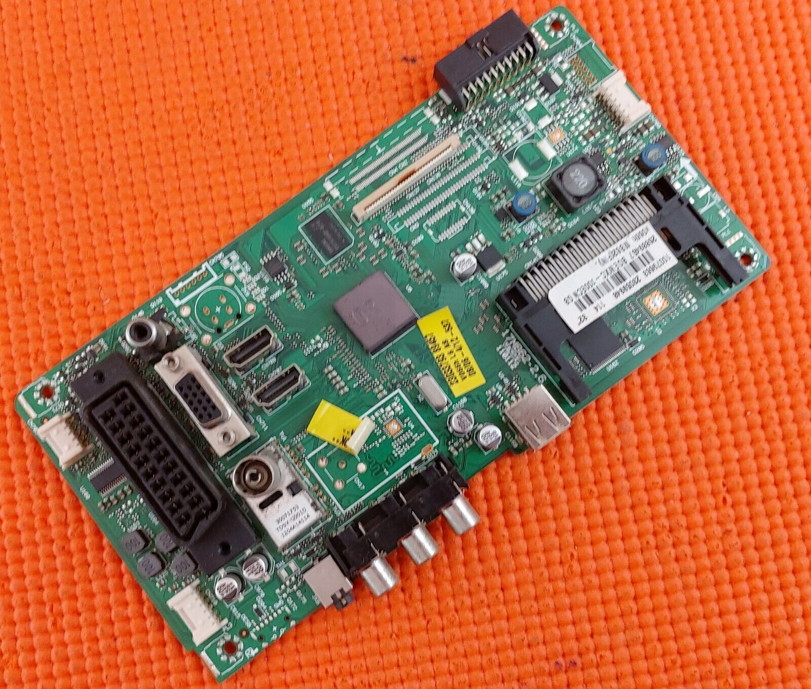 MAIN BOARD FOR FINLUX 32H502 32" TV 23059948 17MB62-2.6 110112 SCRN HV302WXC-100