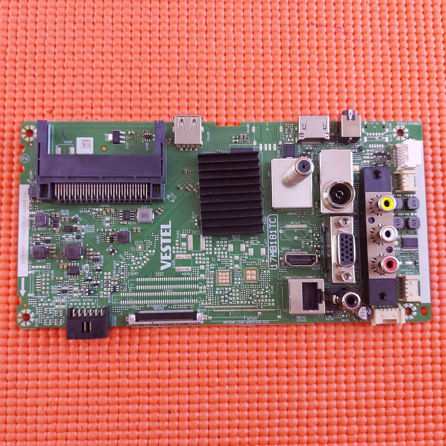 MAIN BOARD FOR PANASONIC TX-32MS360B TV 17MB181TC 23842485 SCREEN PT320CT01-1