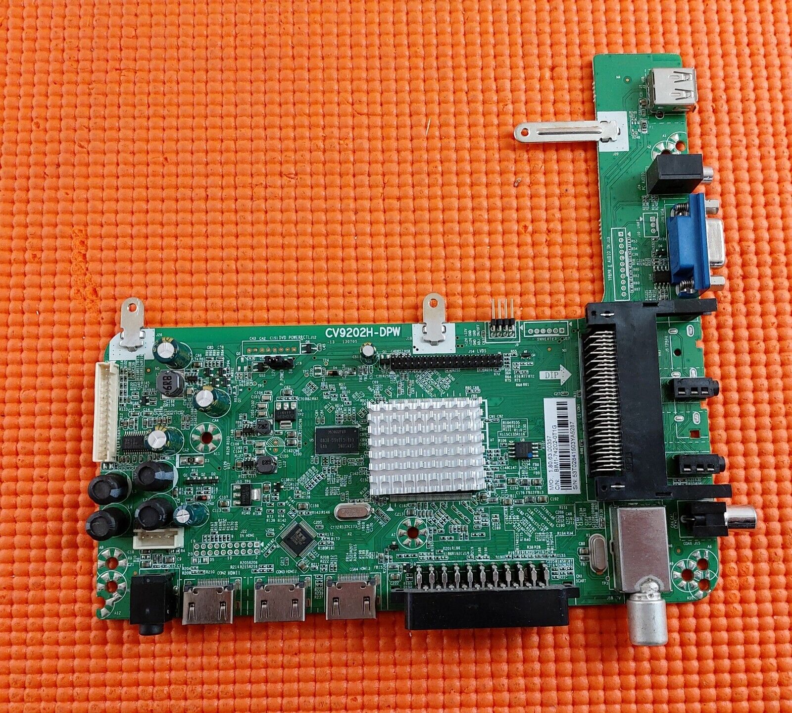 MAIN AV BOARD FOR ATLIUS A-400F PLU64960 TV CV9202H-DPW SCREEN V420HJ2-PE6