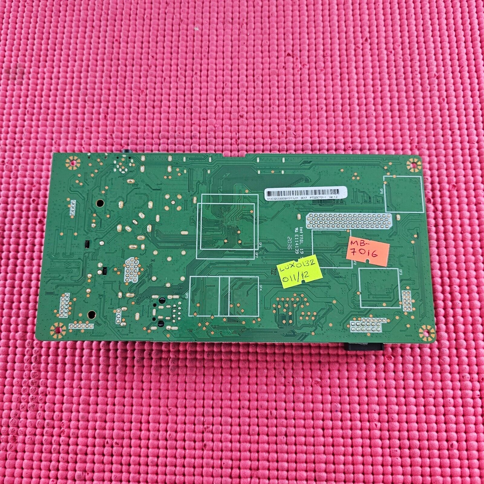 MAIN BOARD FOR LUXOR LUX0132011/12 32" TV 17MB181TC 23707166 SCREEN PT320CT01-1