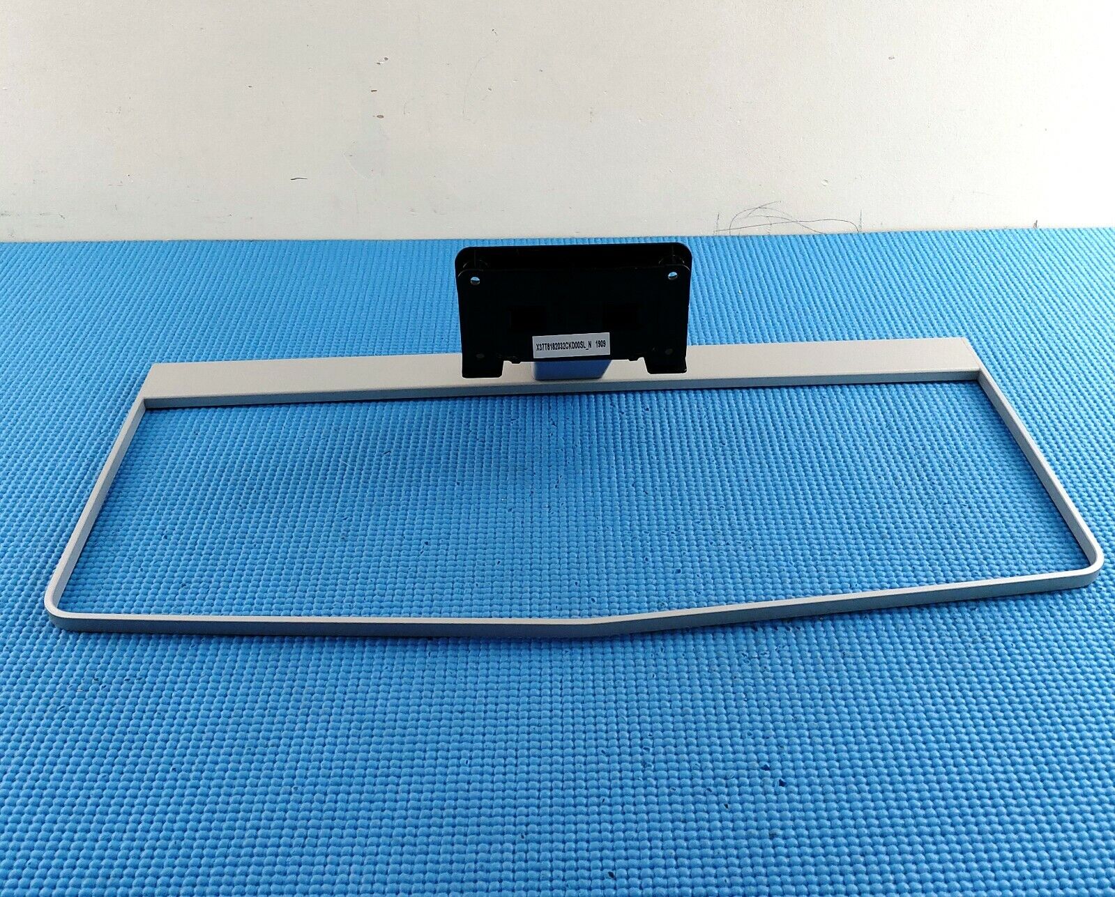 TABLETOP BASE STAND FOR PHILIPS 40PUT6400 50PUT6400 55PUT6400 LED TVs