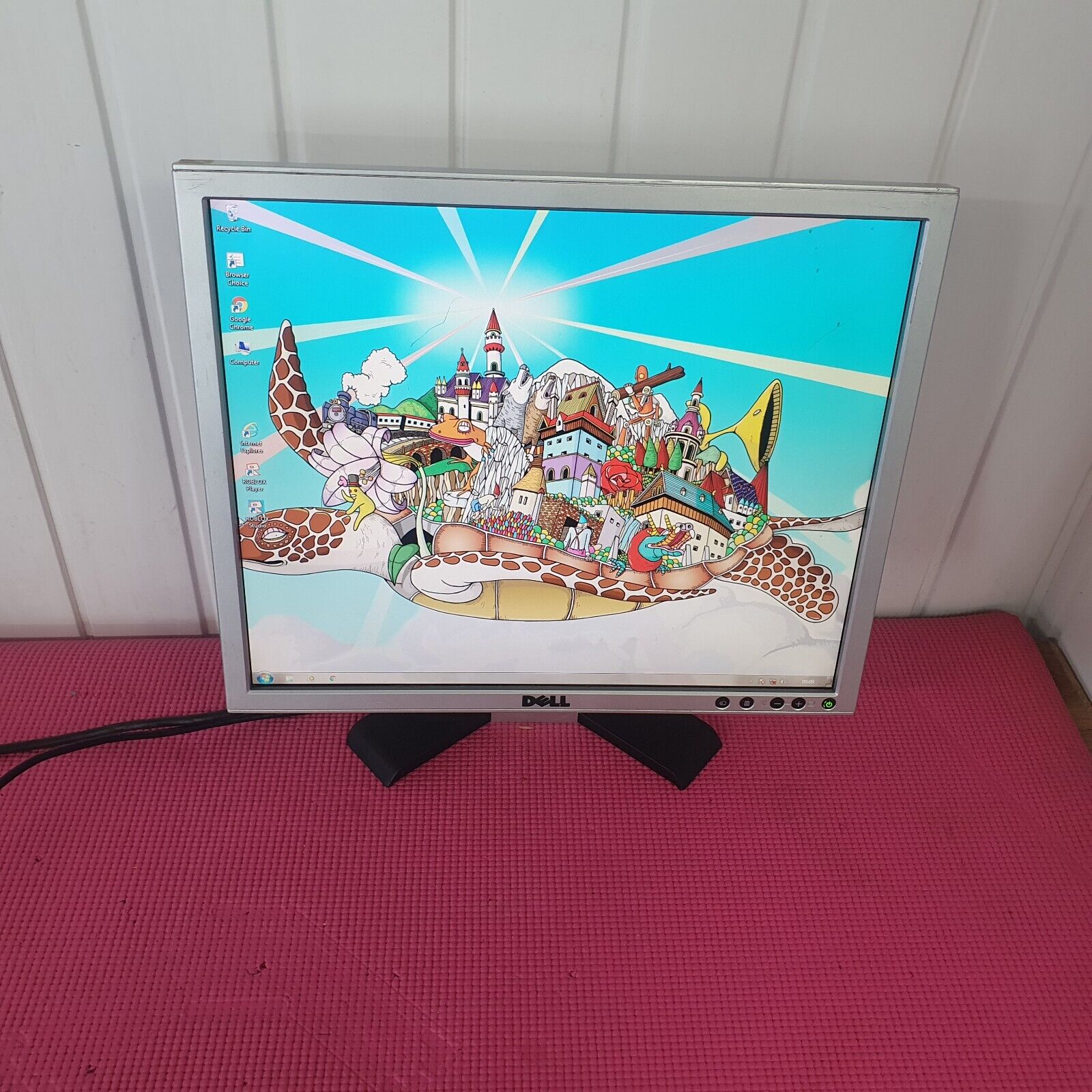 DELL 1908FPT 19" 1280 x 1024 LCD MONITOR VGA WITH STAND