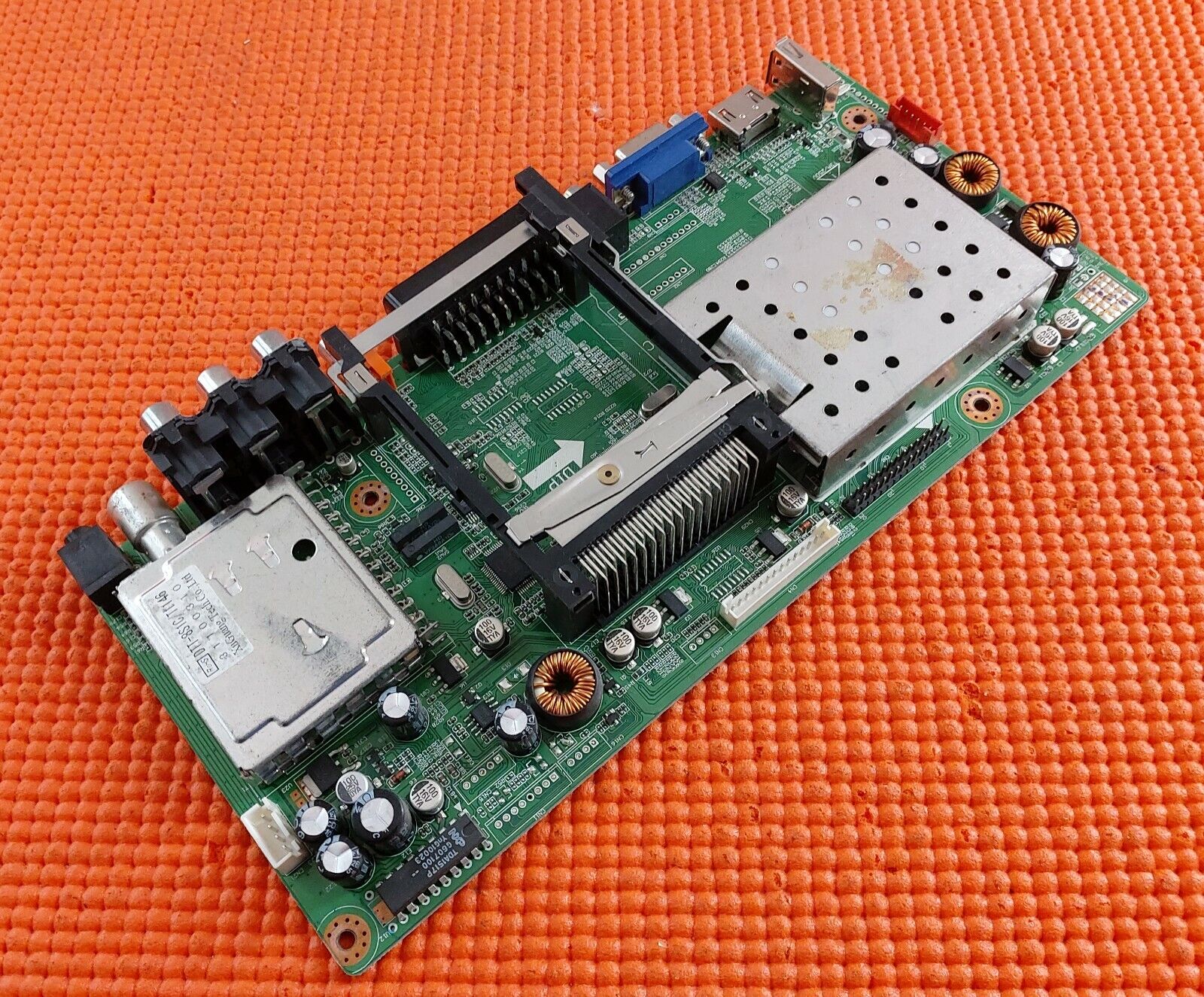 MAIN BOARD FOR E-MOTION X216/69E 22" TV T.SP9100.2C 9315 SCREEN LTA216AT01