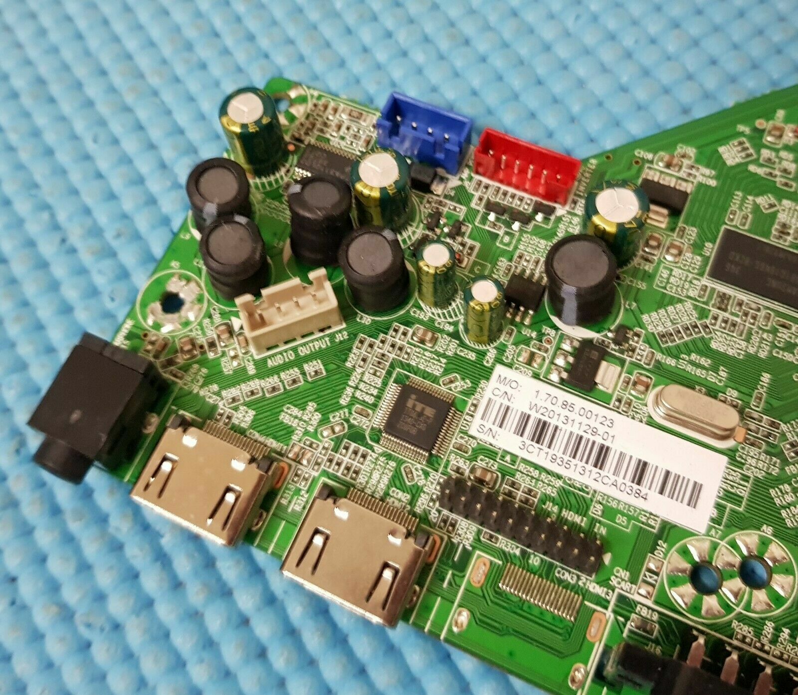 MAIN BOARD FOR CELLO C32227DVBIPTV2 32" LED TV CV9202H-T-11 121220 SCR: HV320WX2