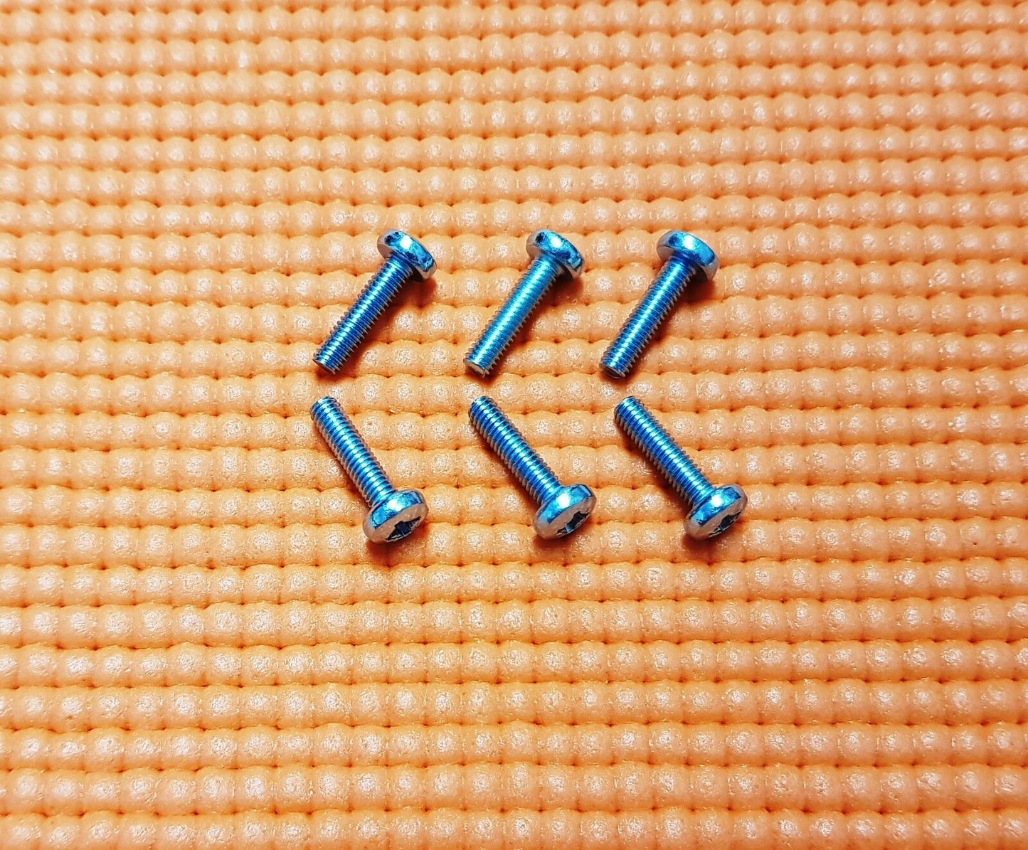 6 STAND FIXING SCREWS TECHNIKA 40/233I 40/234I 40F21B-FHD 40F21B-FHD/DVD LED TV