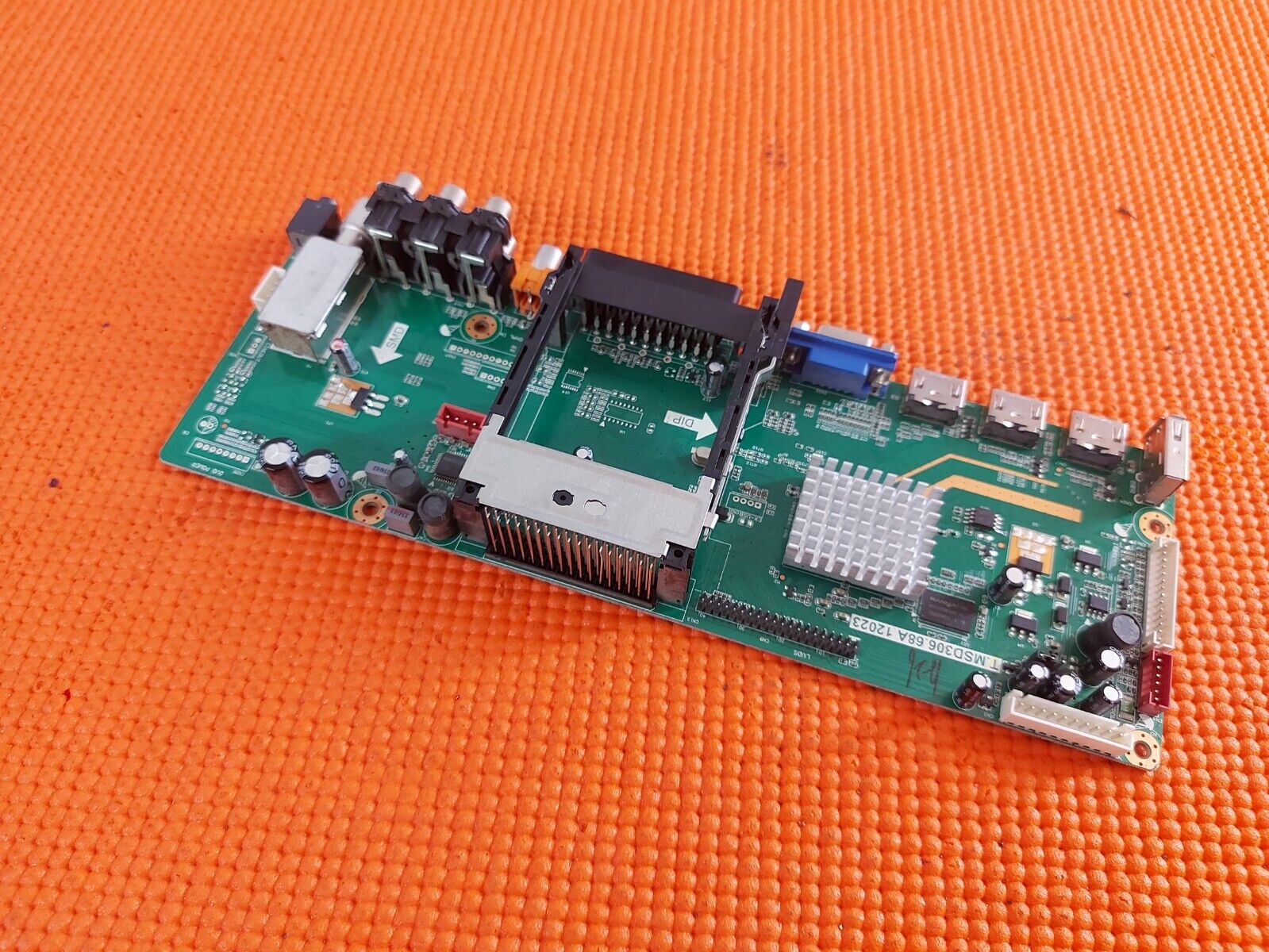 MAIN BOARD FOR AKURA APLD2YR32H1TFD MSD306 TV T.MSD306.68A.12023 SCRN LTA320HN04