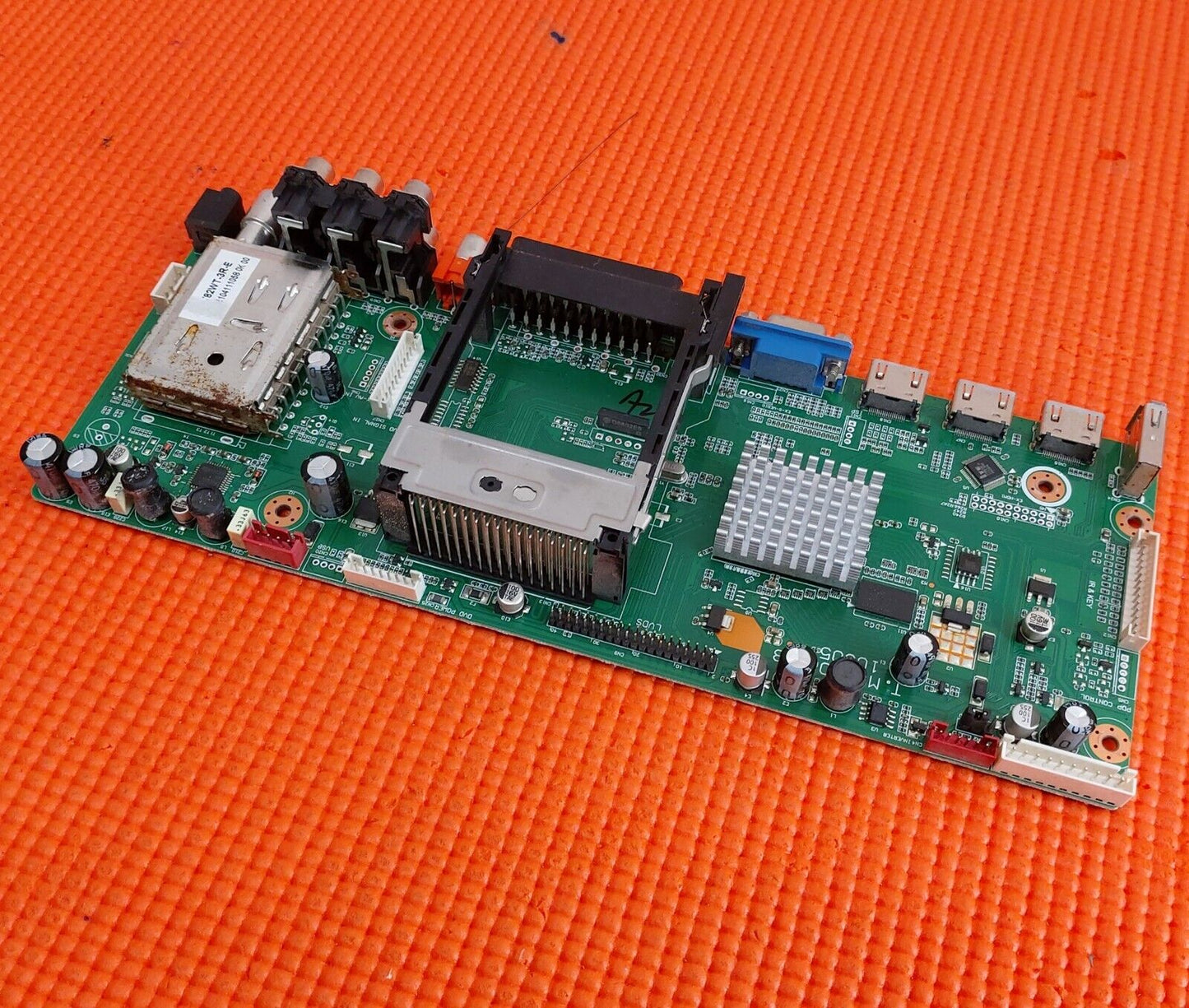 MAIN BOARD FOR TECHNIKA M40/57G W40/61G W40/58G TVs T.MSD306.8B SCREN LTA400HM07