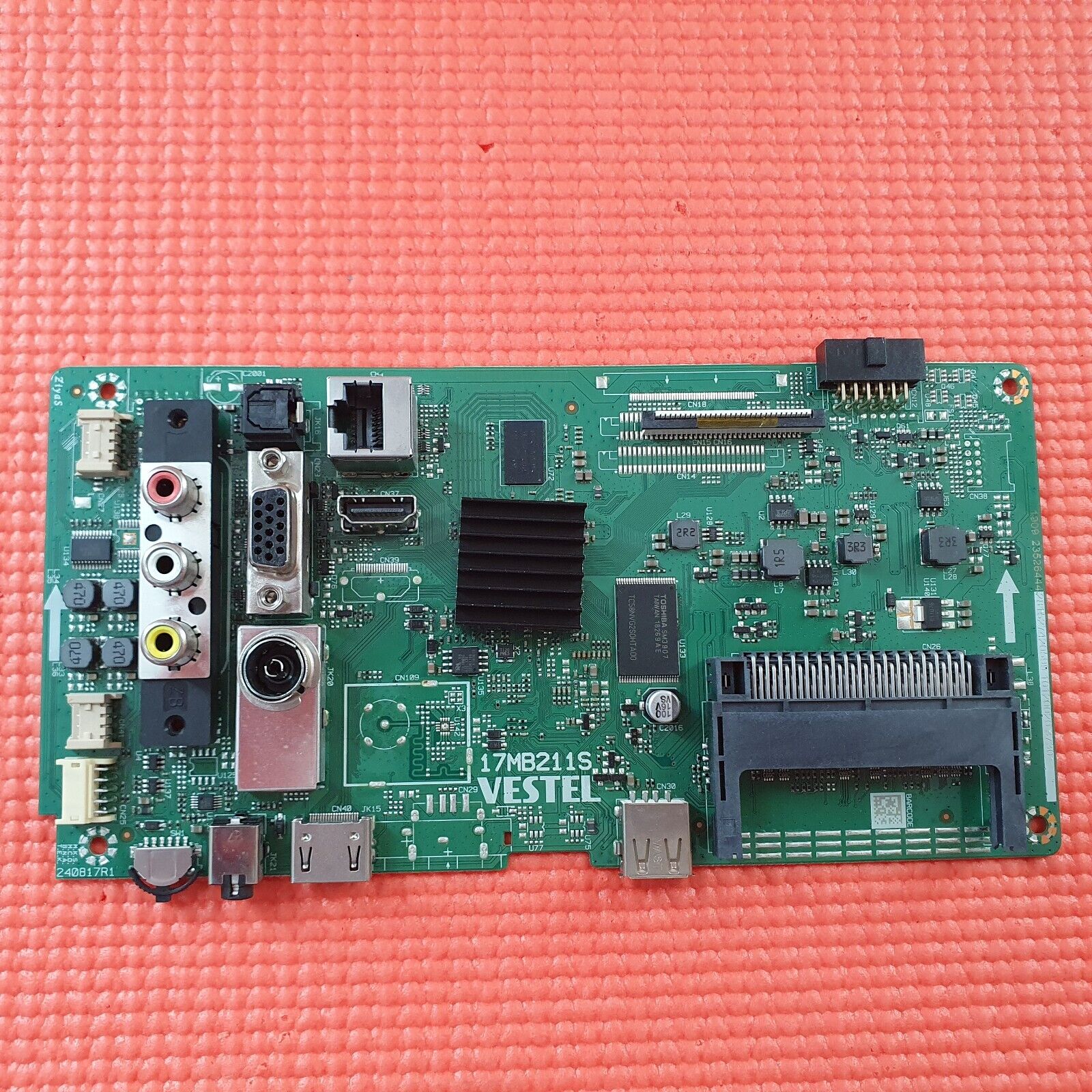 MAIN BOARD FOR BUSH DLED32HDS 32" TV 17MB211S 23526444 SCREEN LC320DXY SH A4