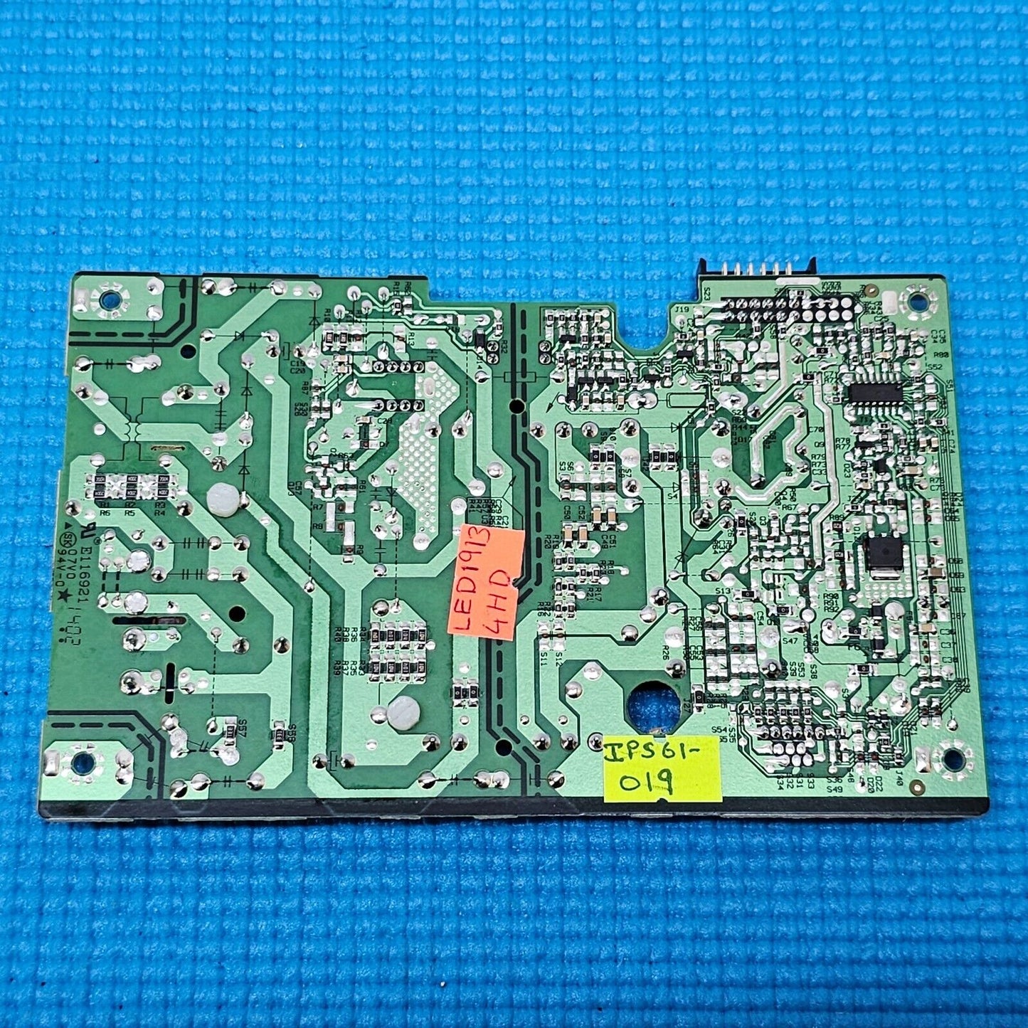 POWER SUPPLY BOARD FOR BUSH LED19134HD 19" LED TV 17IPS61-3 23163544