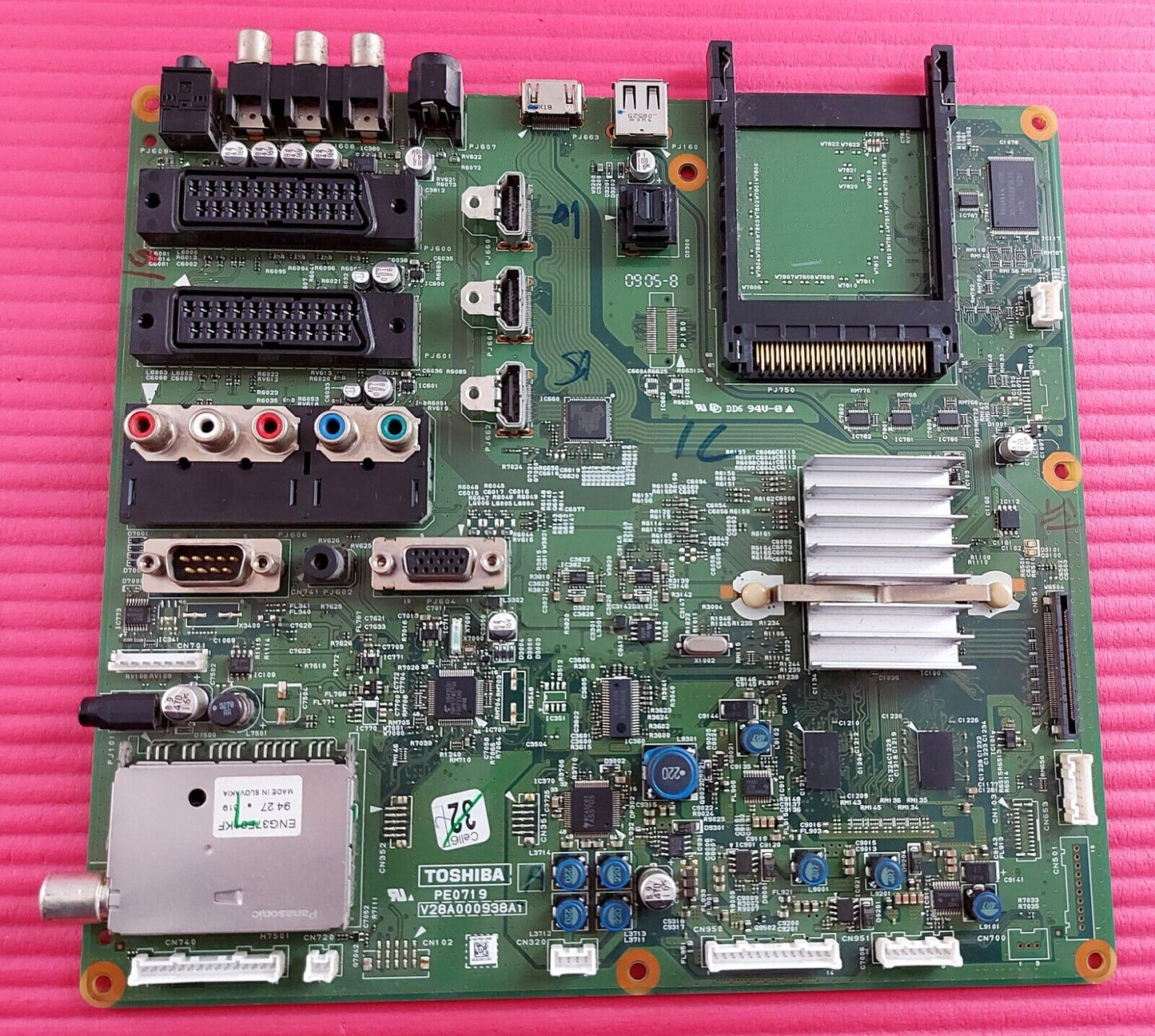 MAIN AV BOARD FOR TOSHIBA 32RV635D TV PE0719 A V28A000938A1 SCREEN LTA320HA04