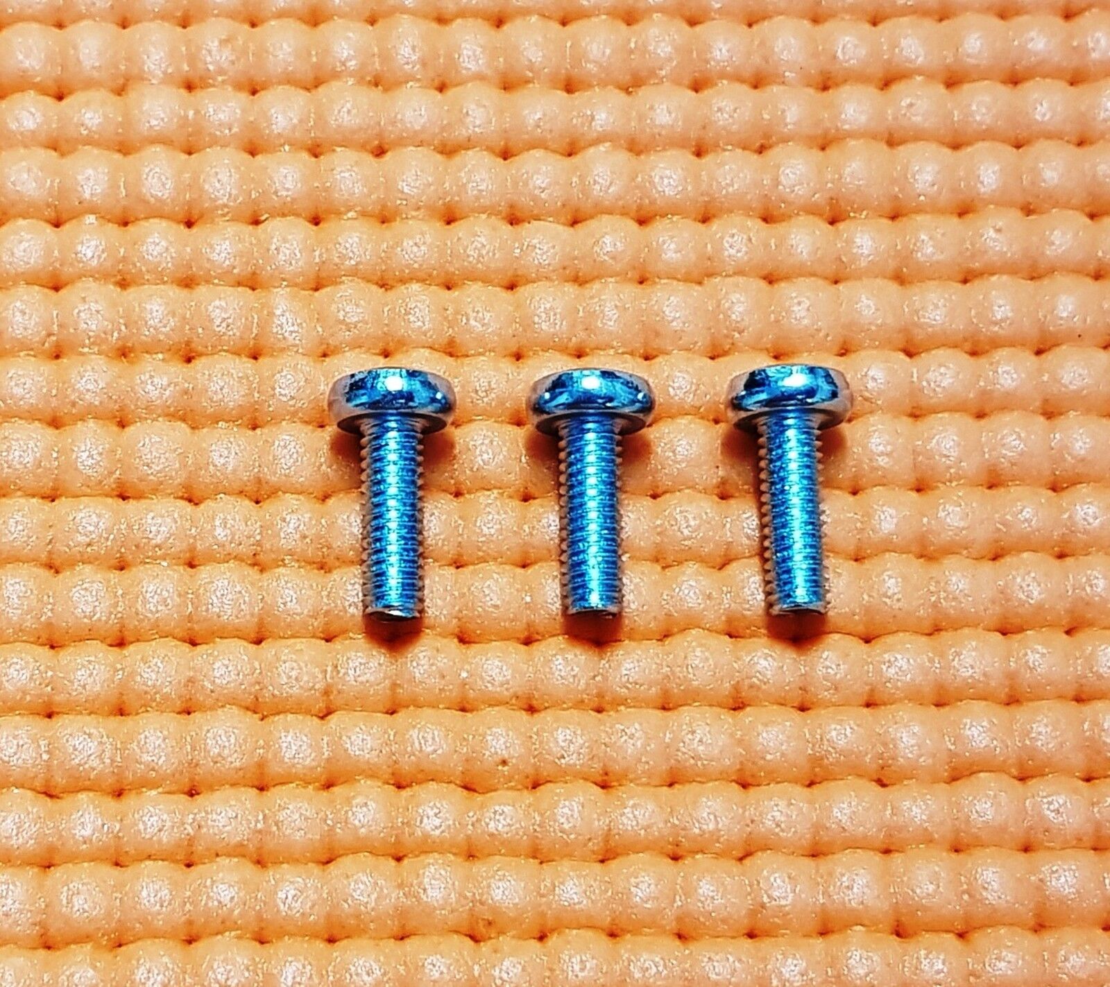 3 STAND FIXING SCREWS FOR 24/207DVD 24/207DVD-B 24E21B-HDR-DVD 22E21B-FHD/DVD TV