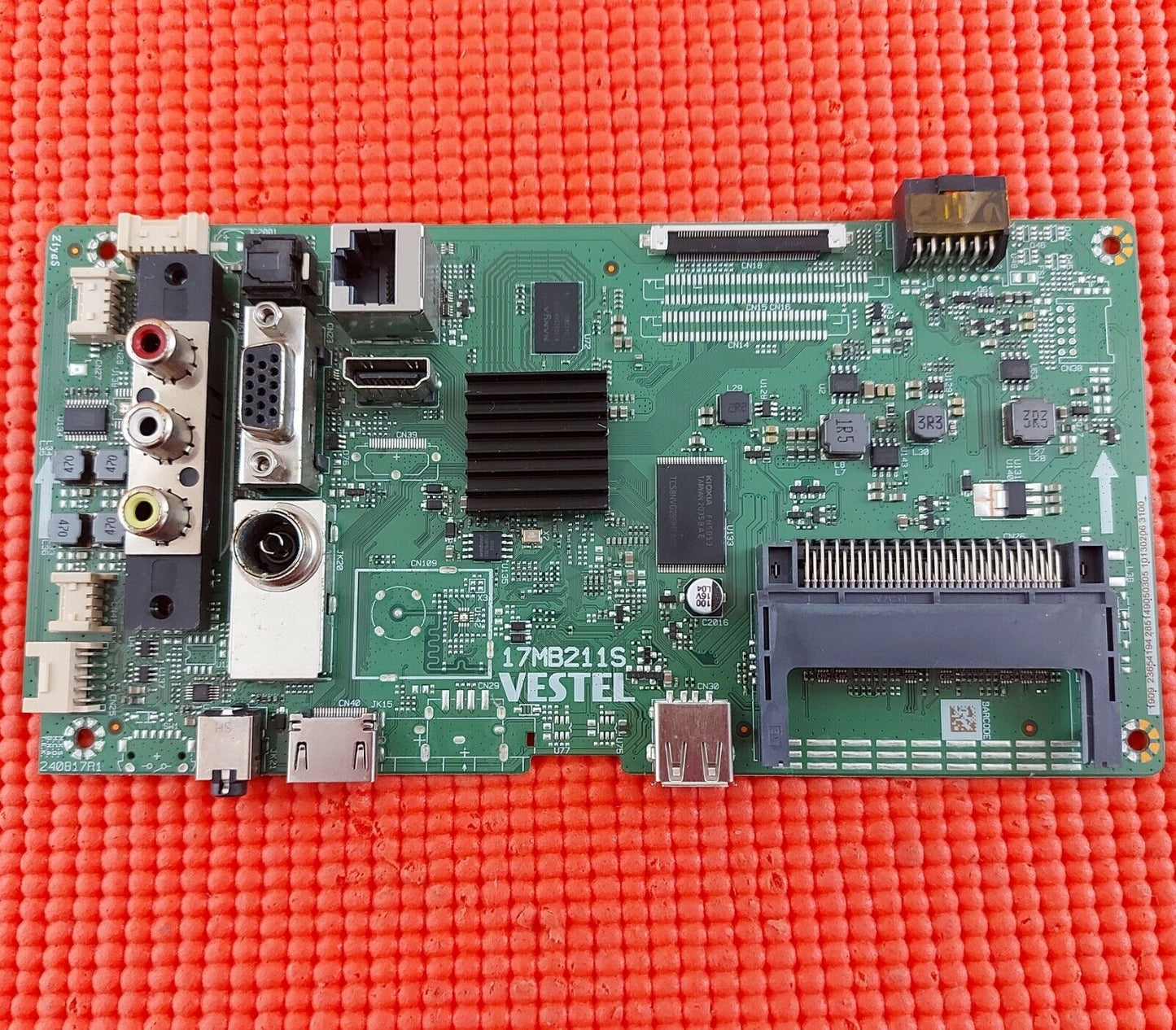 MAIN AV BOARD FOR BUSH DLED32HDSB TV 17MB211S 23654194 SCREEN HV320WHBN5K