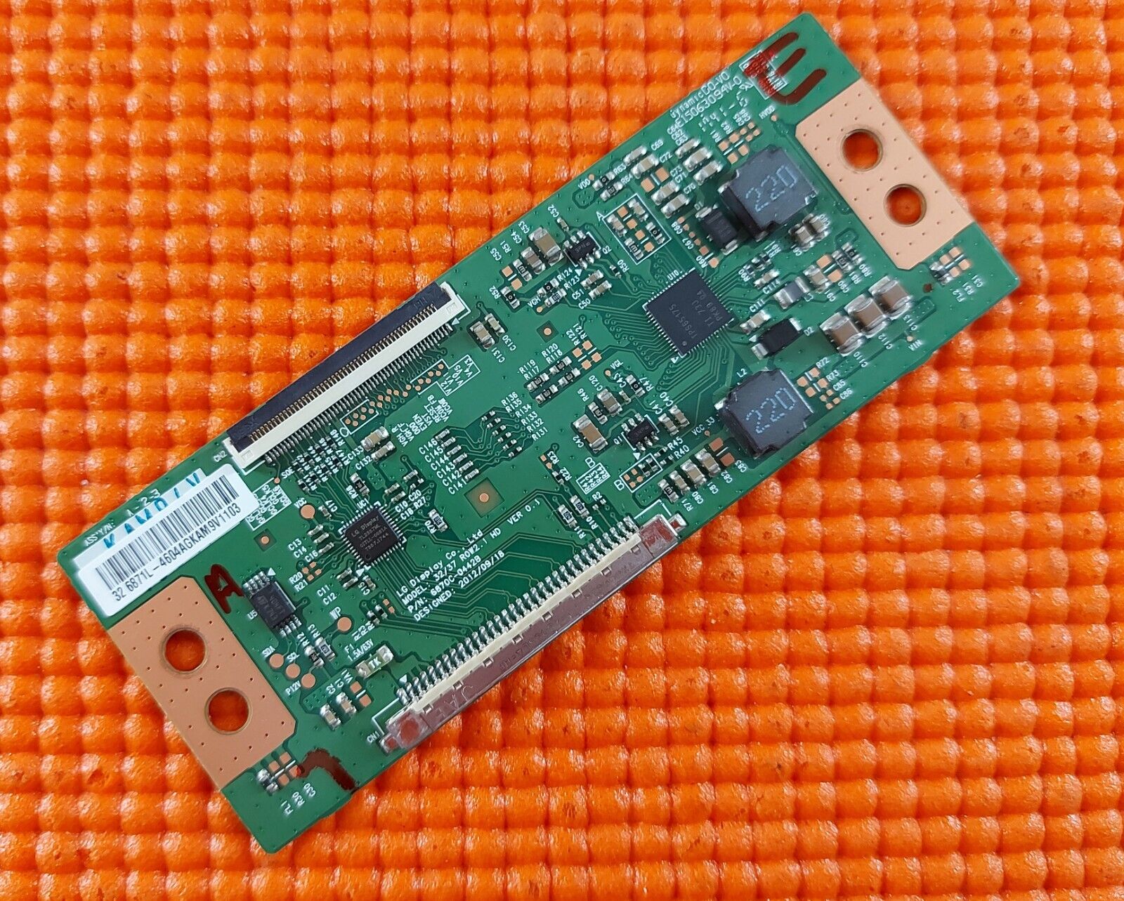 LVDS BOARD PANASONIC TX-32ES400B TX-32DS500D LT-32C670 C 6870C-0442B 6871L-4604A