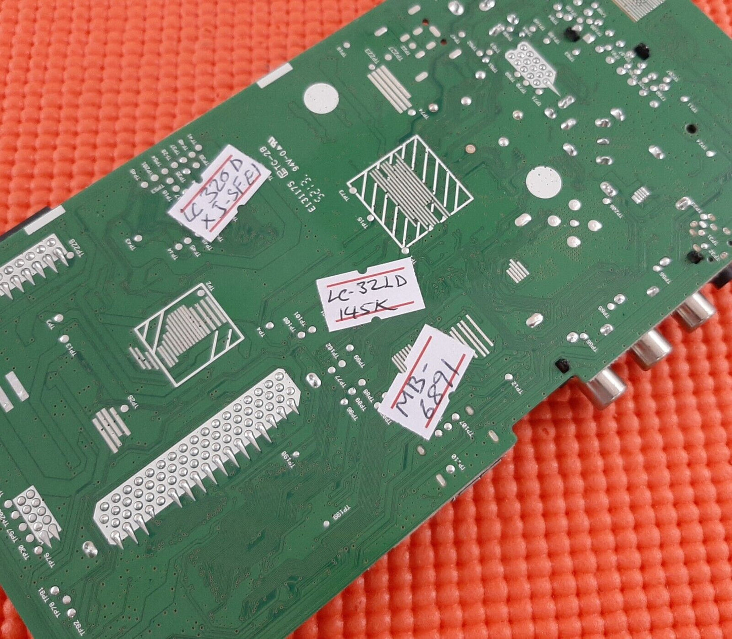 MAIN BOARD FOR SHARP LC-32LD145K TV 17MB82S 23156907 SCREEN LC320DXJ SF E1