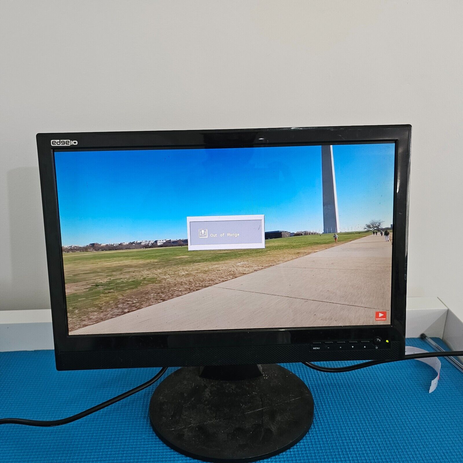 EDGE 10 GS19XX W194C 19" HD READY MONITOR VGA WITH STAND & POWER CABLE