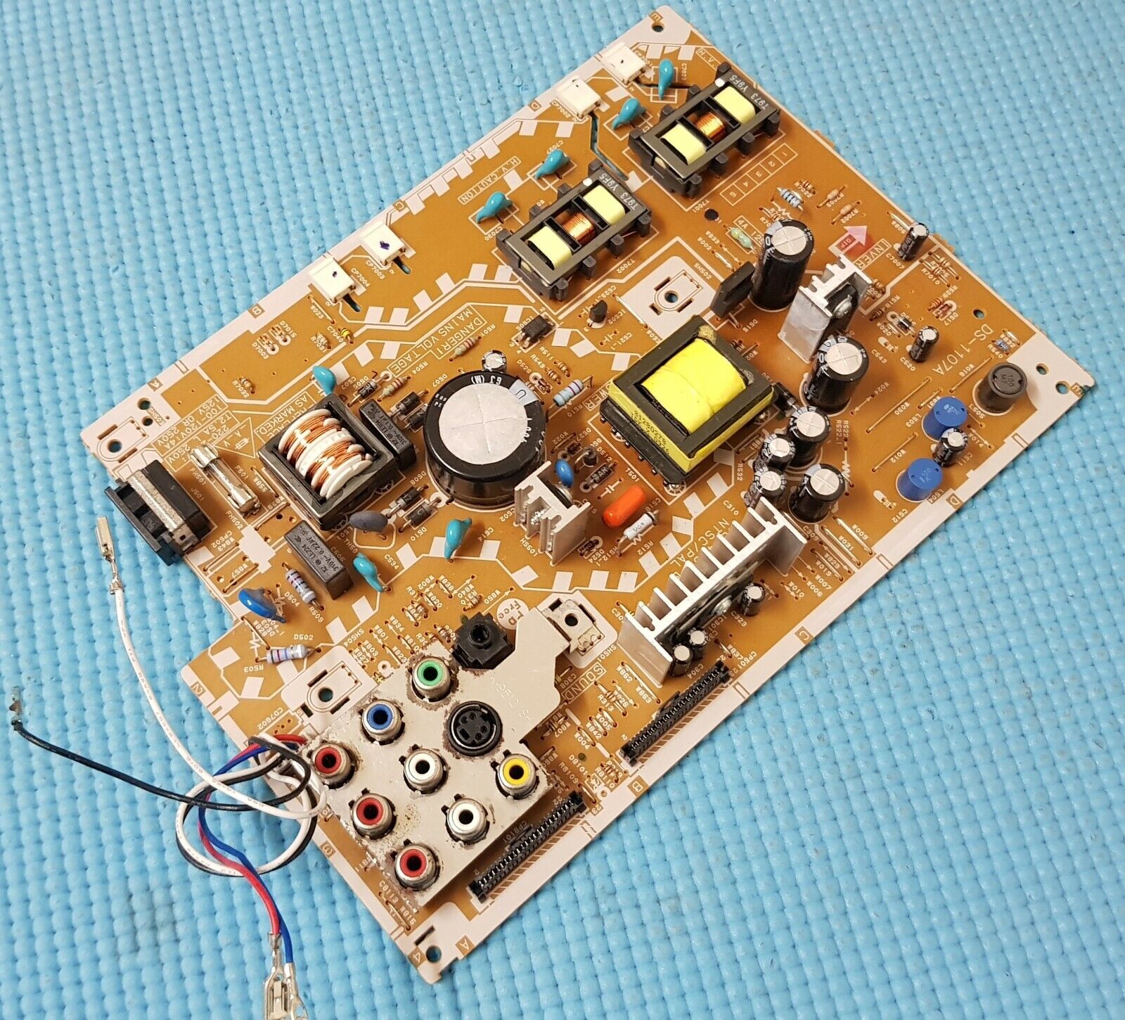 POWER BOARD FOR TOSHIBA 22DV615DB 22LD5550U 22" LCD TV CEH433B 4 DS-1107A