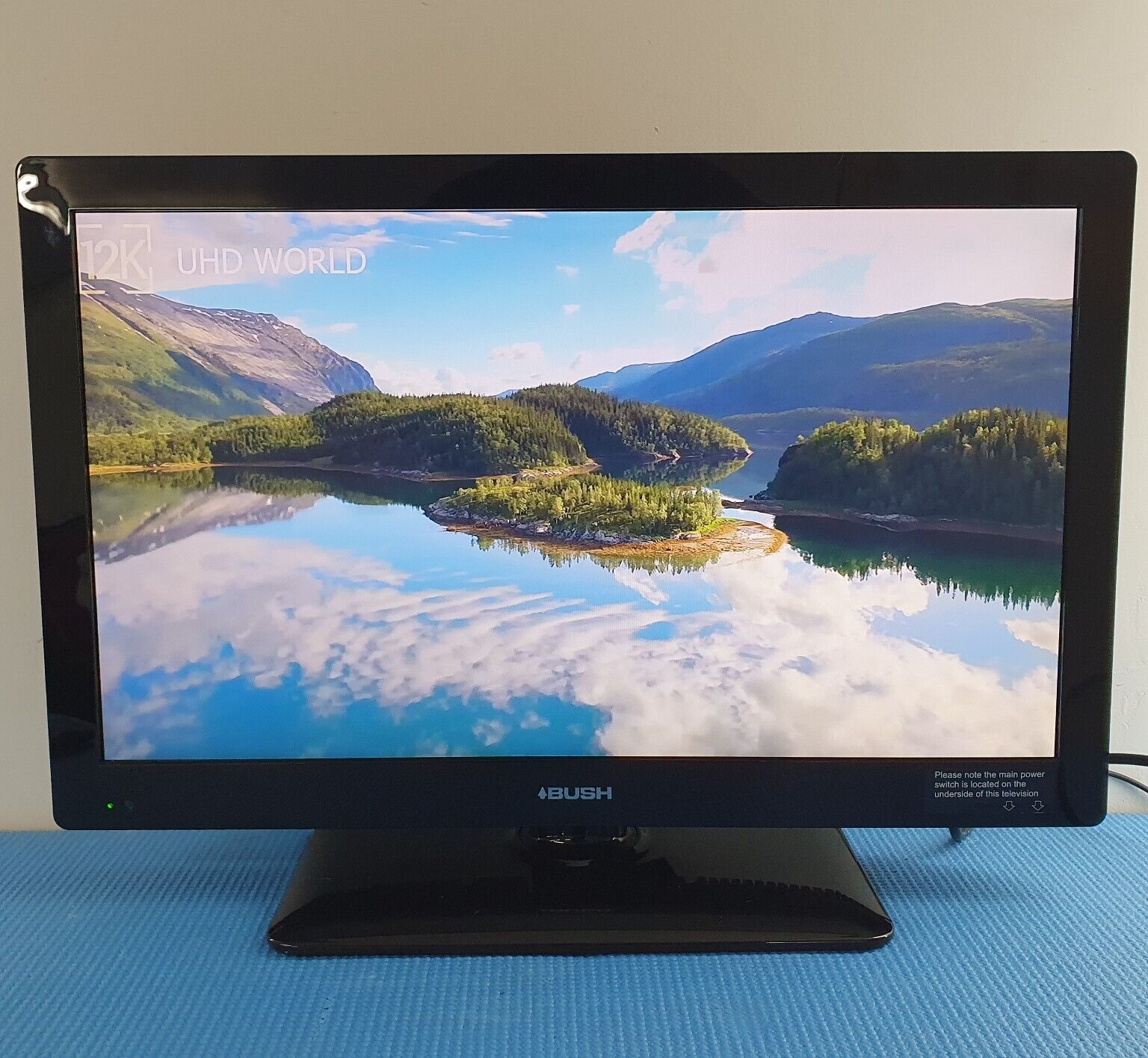 BUSH BLED24FHDL8 24" FULL HD 1080P LED TV HDMI USB SCART VGA